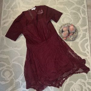 NWT🌷Love Fire🌷Wine lace short sleeve flare lined zip back dress